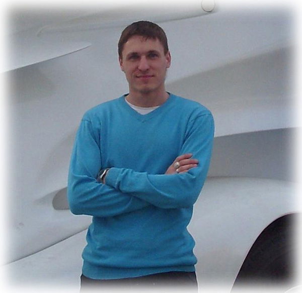 Максим Якущев