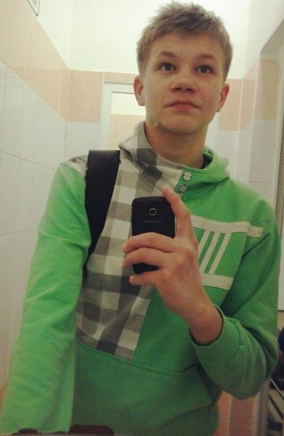 Денис Шмелев