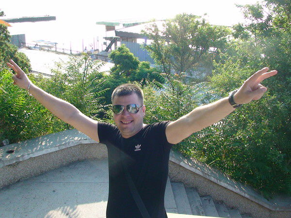 Антон Гулидов