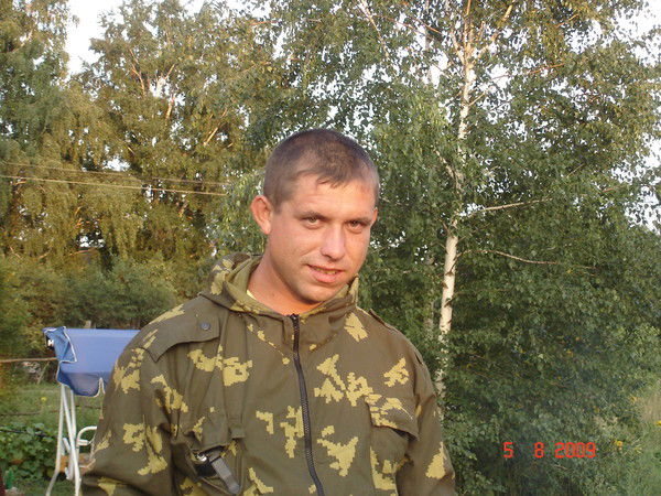 Евгений Гнездов