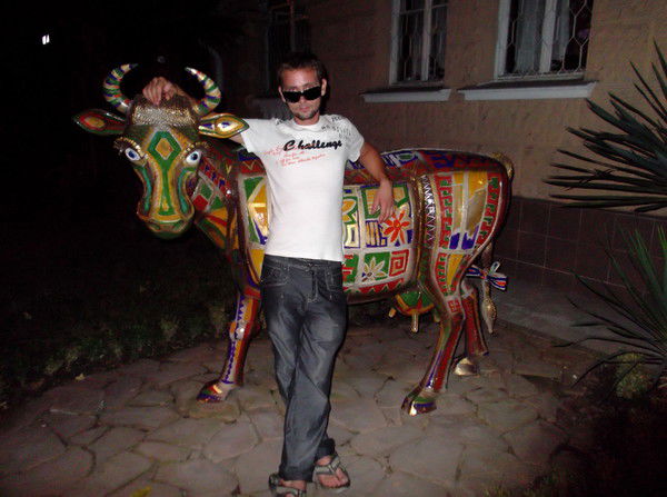 Антон Серик