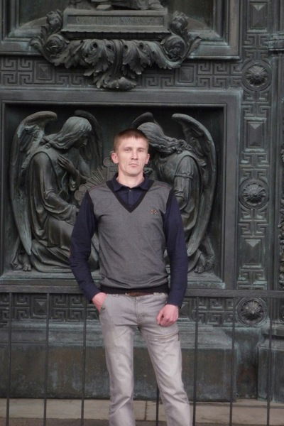 Александр Иващенко