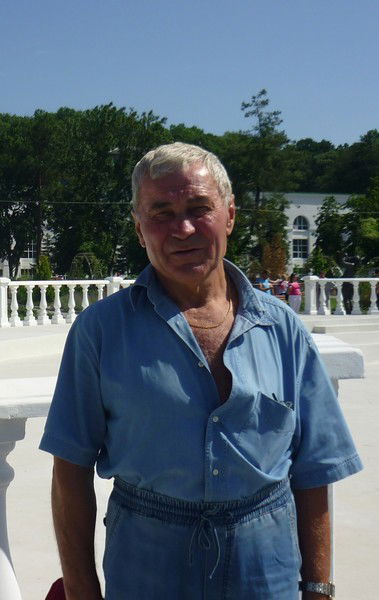 Геннадий Овчаров