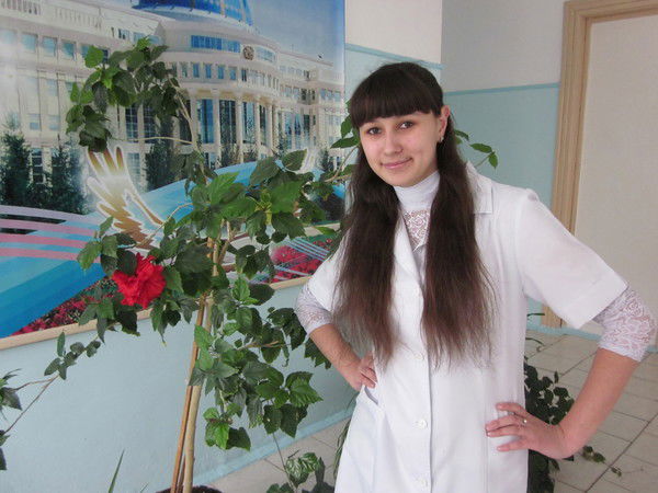 Надя Мишурова