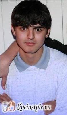 Амиль Назаров