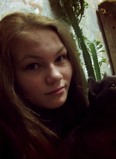 Оля Ельникова