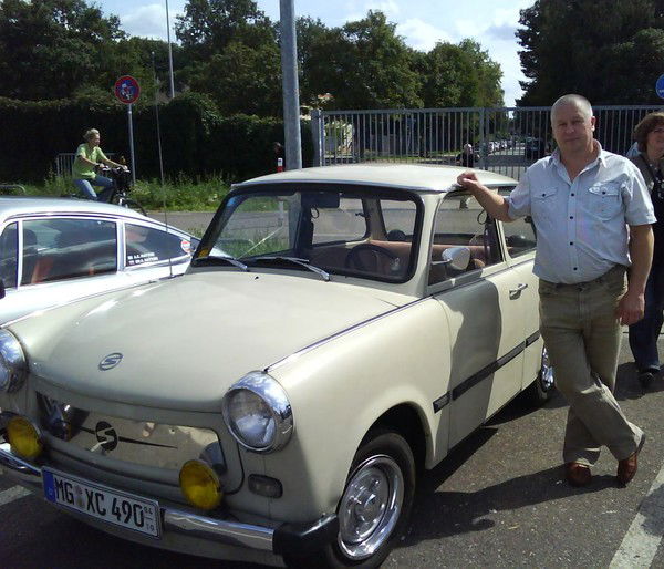 Александр Неустроев