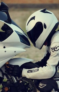 Данил Сущий