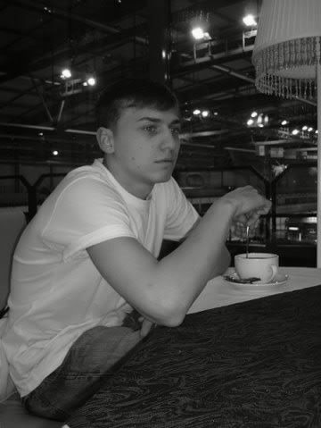 Павел Устьянцев