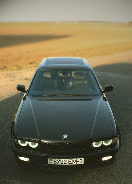 Денис Артамонов