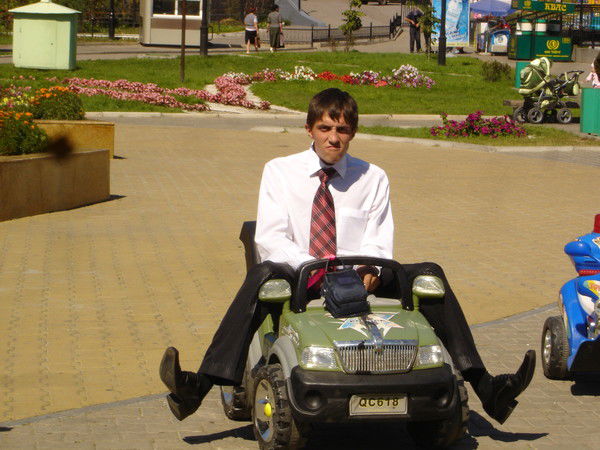 Николай Батов