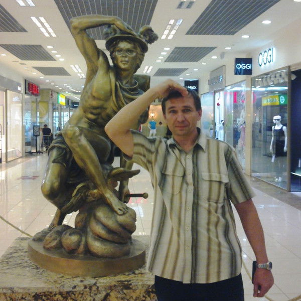 Юрий Сафонов