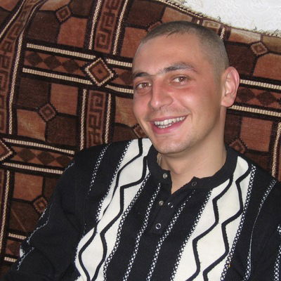 Денис Маслов