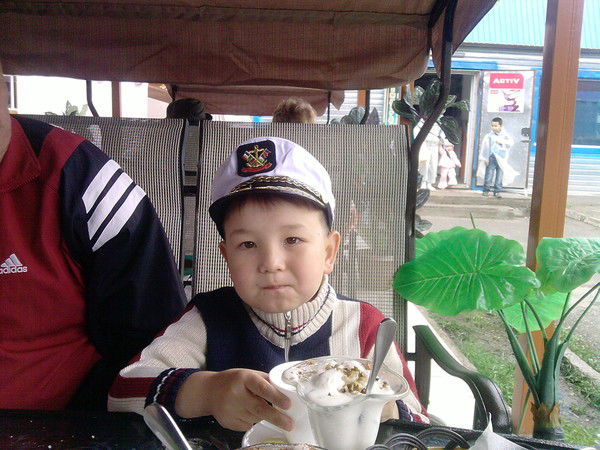 Саин Султанов