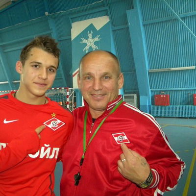 Роман Петров