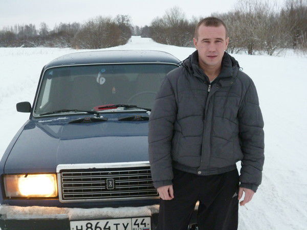 Женя Иванов