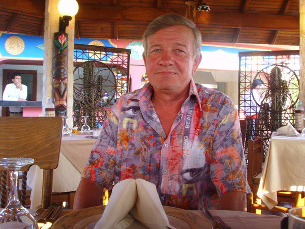 Павел Романов