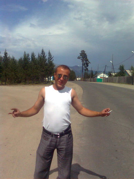 Денис Деревцов