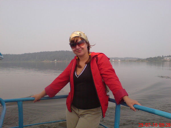 Лена Громова