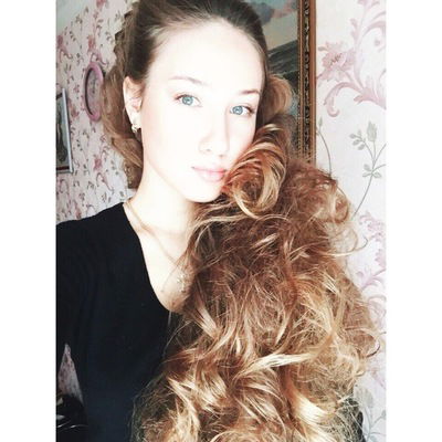 Оля Деканосидзе