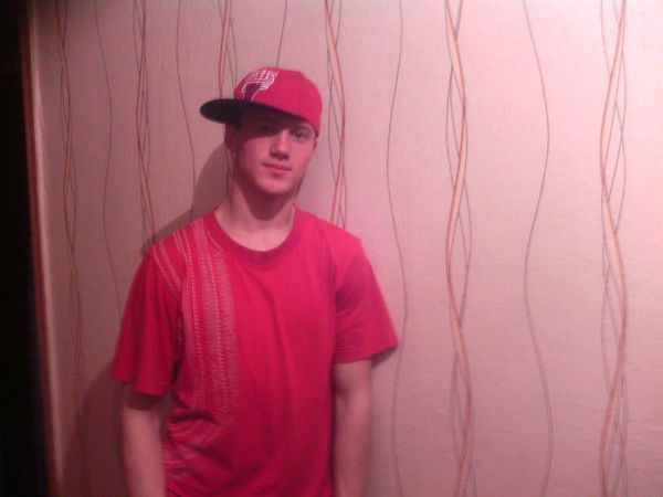 Николай Леонов