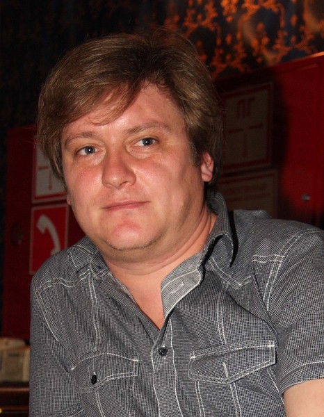 Виктор Ларионов