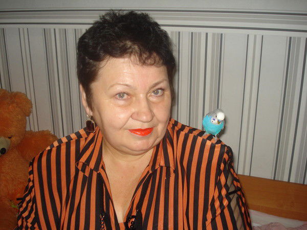 Геля Ломаник