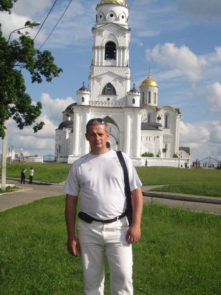 Андрей Белов