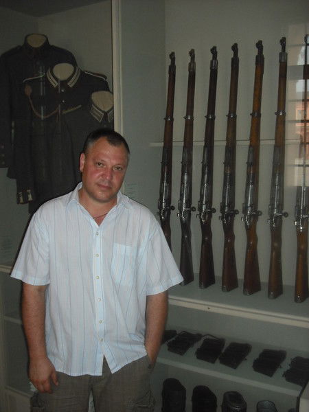 Олег Михайлов