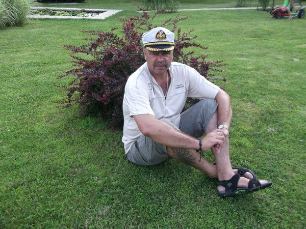 Андрей Олейник