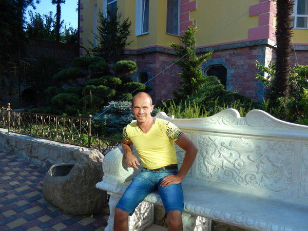 Сергей Сухой