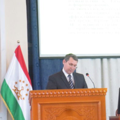 Алишер Аскаров