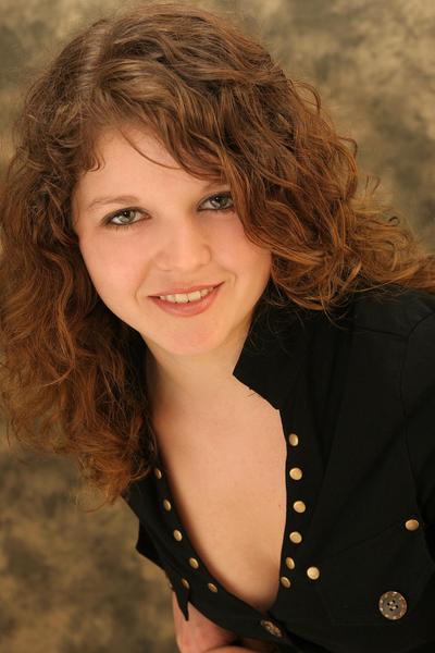 Елена Елена