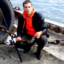 Erik )))