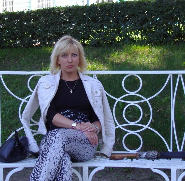 Елена Елена