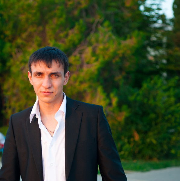 Николай Попов