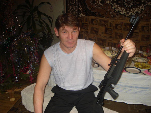 Евгений Перов