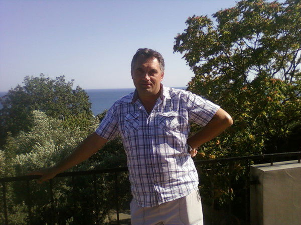 Толя Ольховский