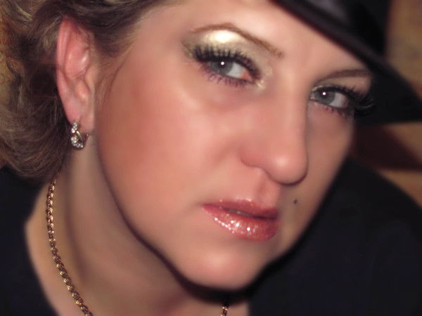 Лена Алимбекова