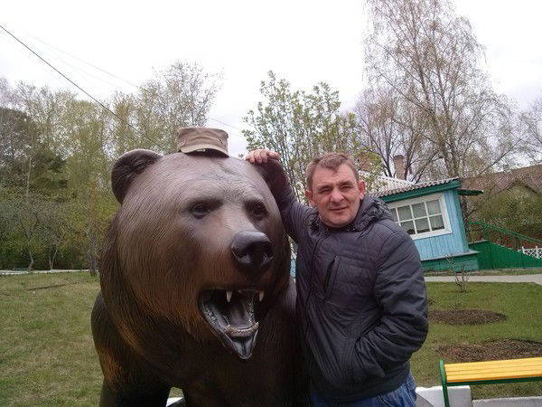 Миша Ахлюстин