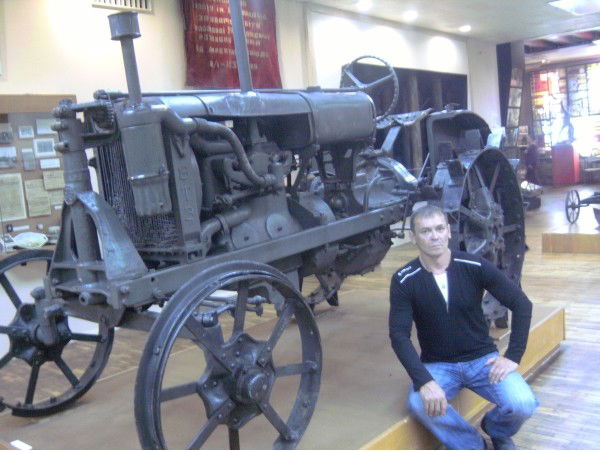 Борис Нетронев