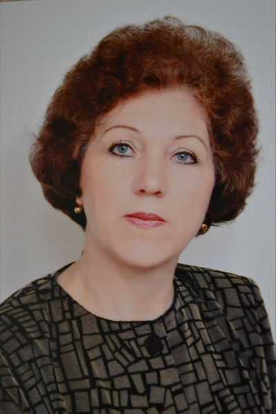 Елена Булатова