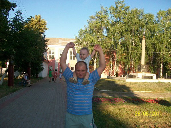 Азаров Дмитрий