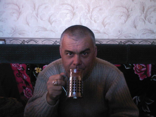 Андрей Серяков