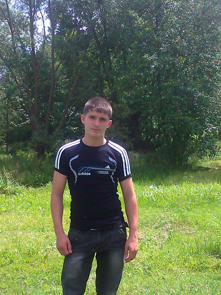 Женя Иванов