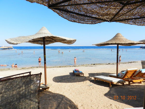 Артем Леонов