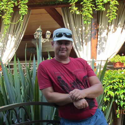 Александр Фролов