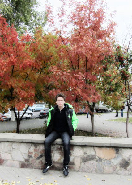 Владислав Титов