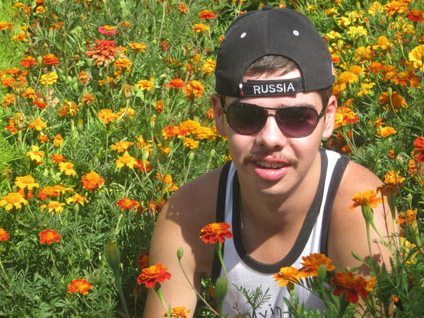 Александр Колесников