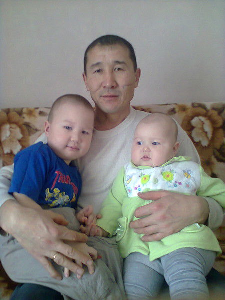 Естай Садыков